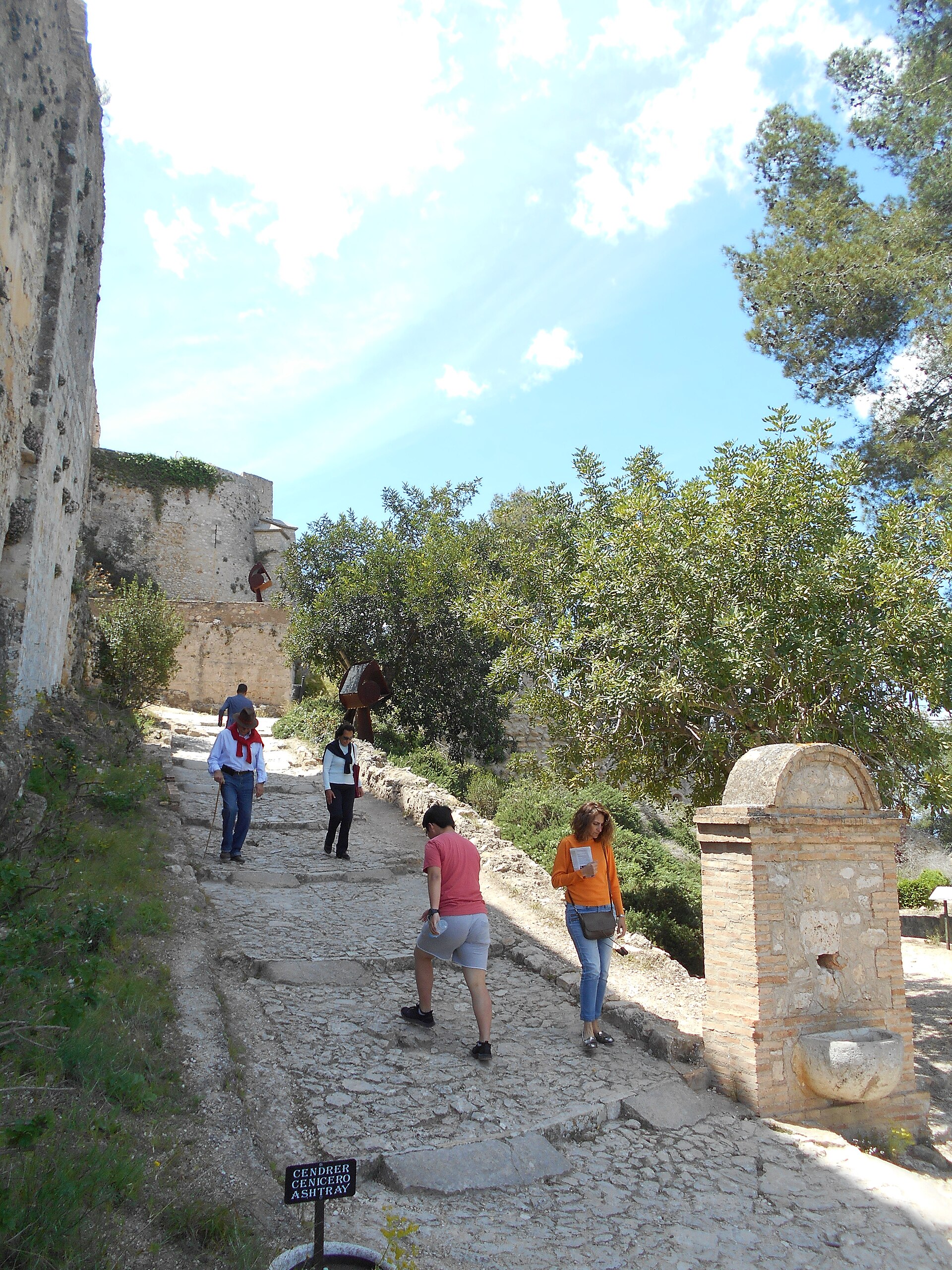 Castillo de Xàtiva, uno de los pueblos con encanto cerca de Valencia