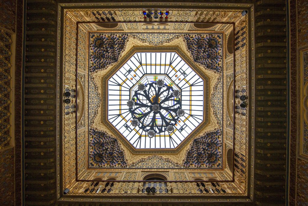 Cúpula del patio árabe del Real Casino de Murcia