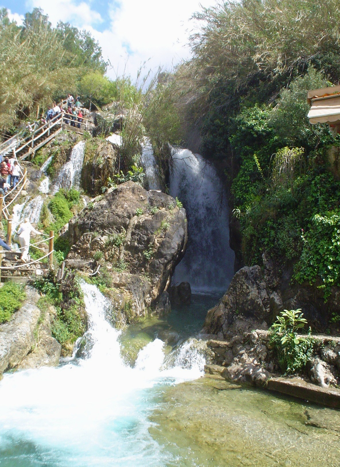 Cascadas y pasarelas de las Fuentes del Algar